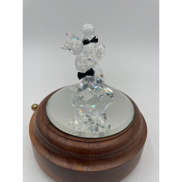 Swarovski Crystals  Wedding Couple Figurine Music Box Anniversary Waltz - Picture 4 of 14
